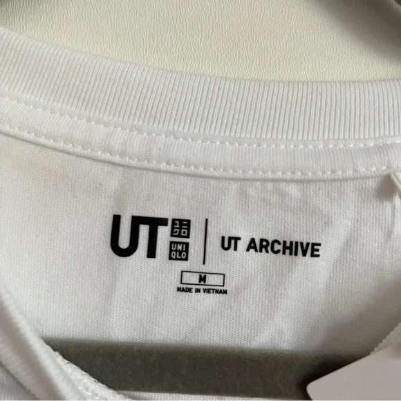 UNIQLO One Piece Luffy King Of Pirates White Graphic Tee-Size Medium-NWT - Picture 5 of 9